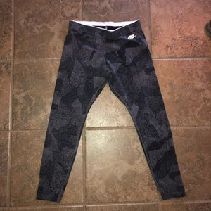 Cotton Nike cropped leggings